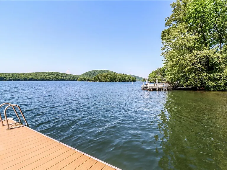 17 Hemlock Rdg — Photo 24