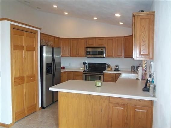 5th image of 2624 Meadowview Dr