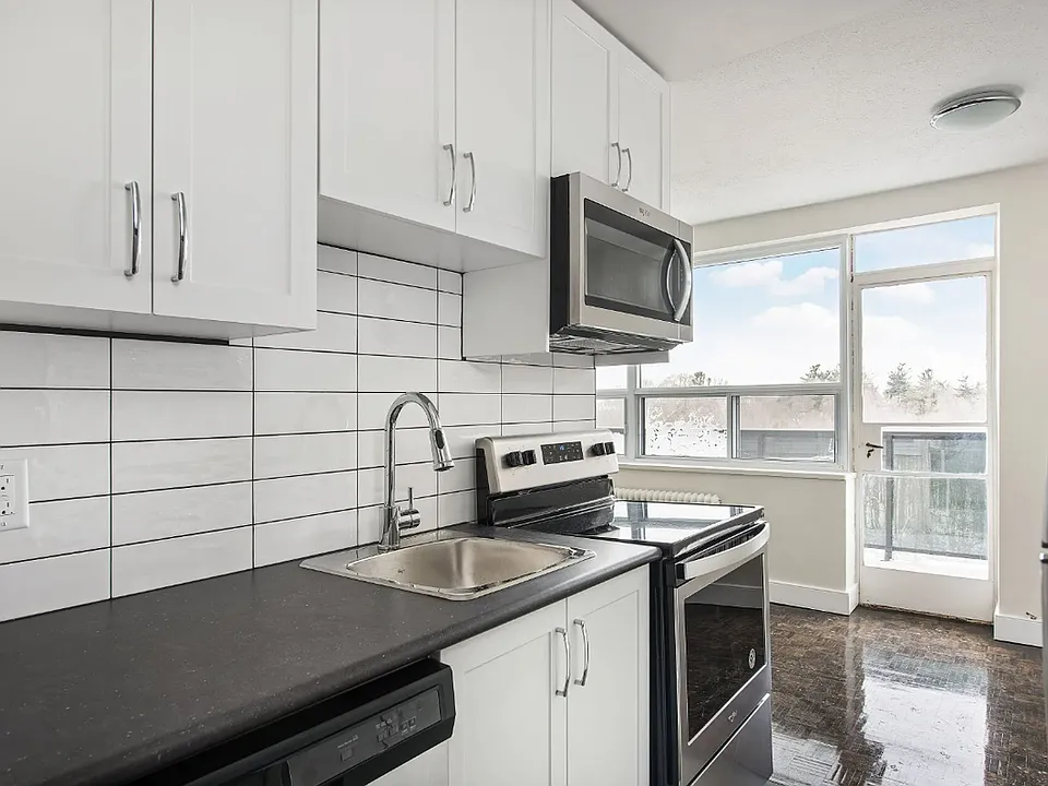 18 Skipton Ct