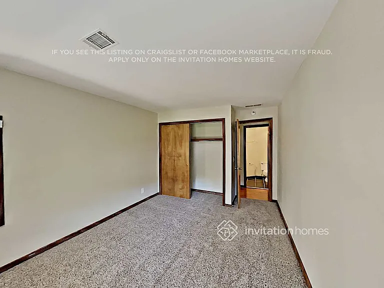 2955 Pond View Ct — Photo 13