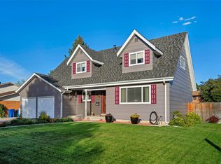 1082 S Iris St, Lakewood, CO 80226