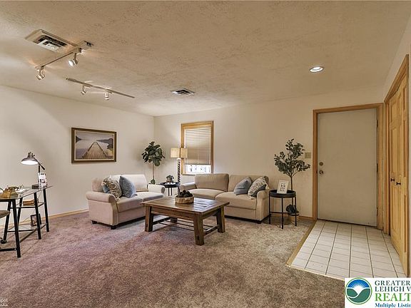 5th image of 55 Olde Penn Dr