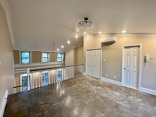 1st image of 474 Warren St APT 3