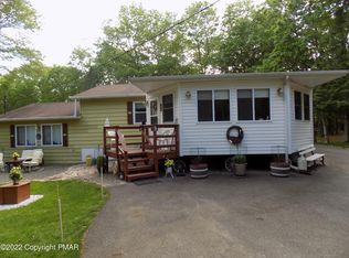 9 Walnut Ln, Albrightsville, PA