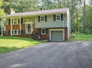 25 Hillcrest Dr, Harvard, MA 01451