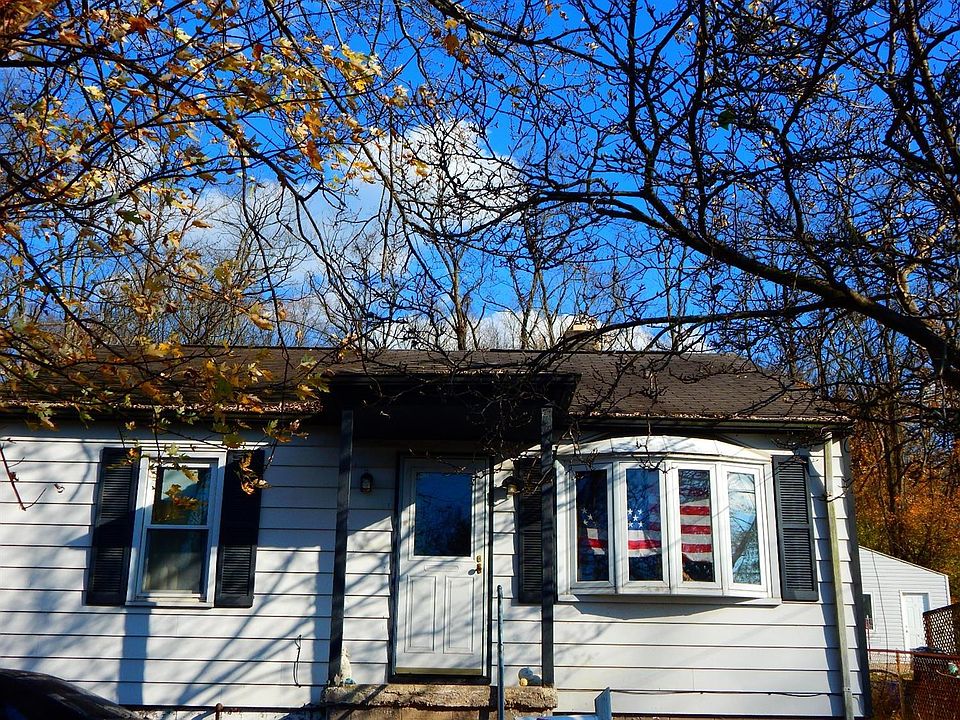 1st image of 542 Mary Ln
