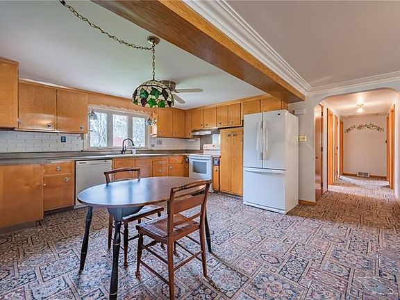 4th image of 523 Cochran Dr