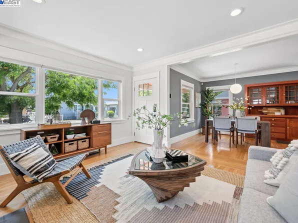 2233 Auseon Ave, Oakland, CA 94605