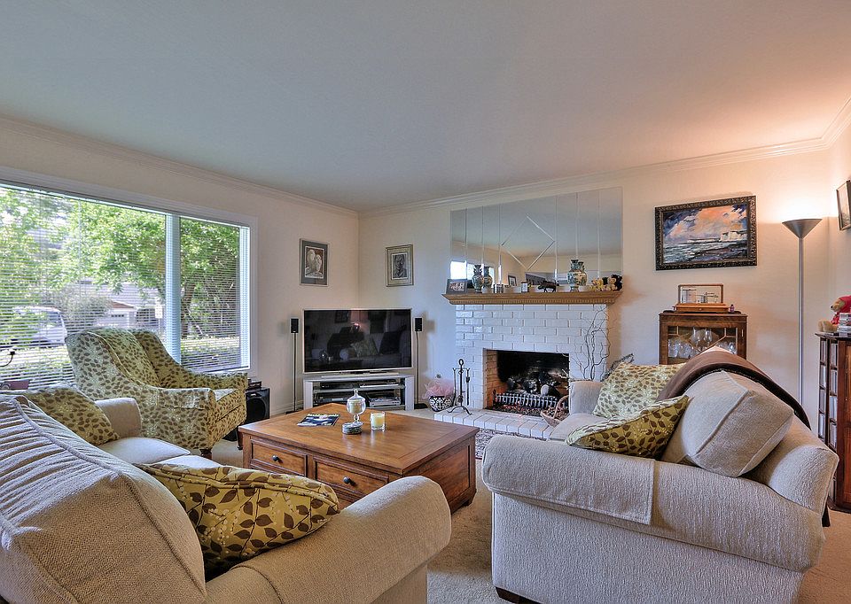 1st image of 188 Belwood Gtwy