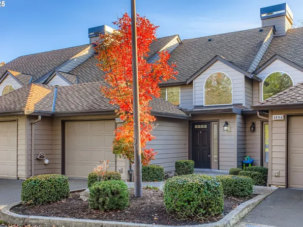3990 Carman Dr, Lake Oswego, OR 97035