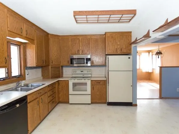 1527 W 5th St, Red Wing, MN 55066