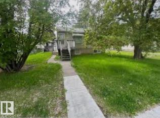 10006 152nd St NW, Edmonton, AB T5P1X6
