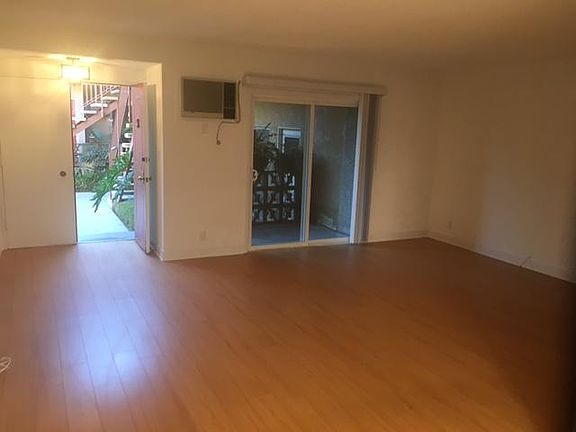 4th image of 416 N Kenwood St #3