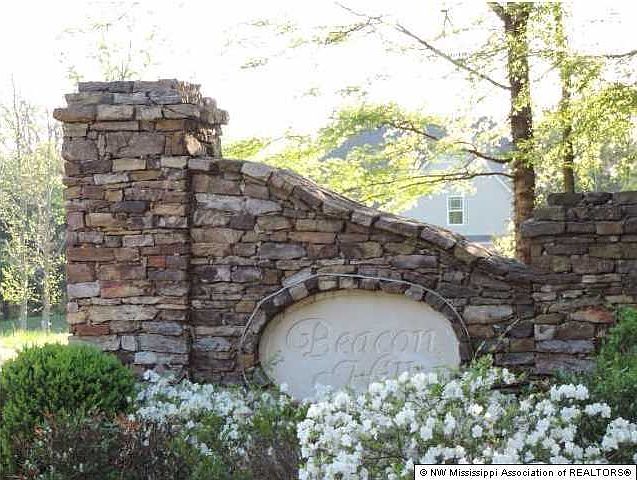 1st image of 7 Beacon Hill Dr