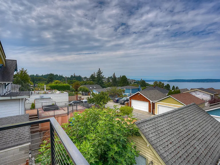 3107 N 31st St — Photo 26