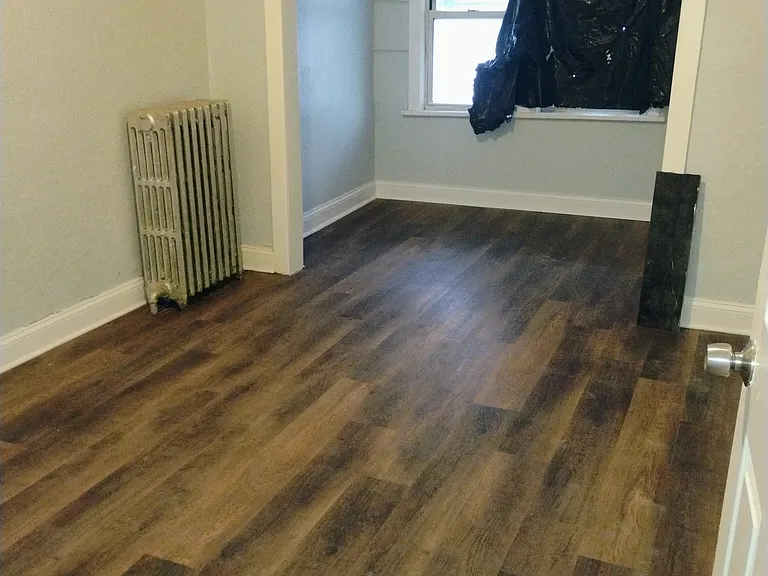7521 S Saint Lawrence Ave — Photo 8