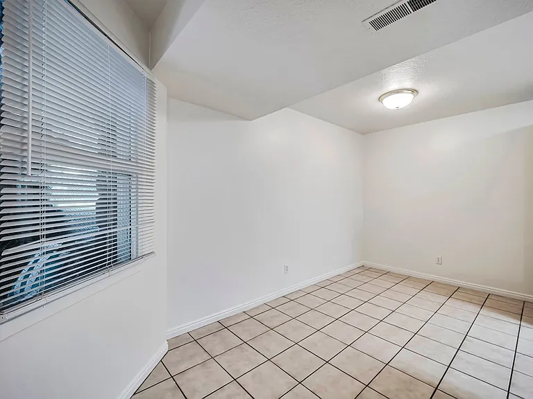 1426 N 1300 W — Photo 9