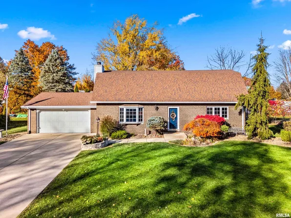 41 Forestview Rd, Morton, IL 61550