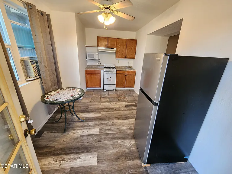2333 Morehead Ave #6 — Photo 16
