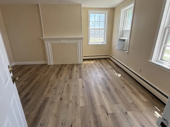 313 S Pleasant St APT 2, Independence, MO 64050