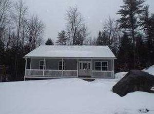 26 Taylor Ln, Naples, ME 04055