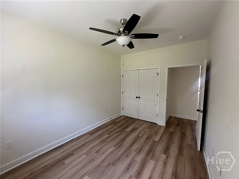 373 Carter St #B — Photo 11