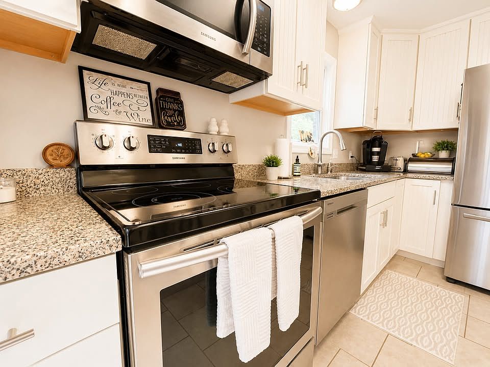1st image of 33 Baxter Woods Trl