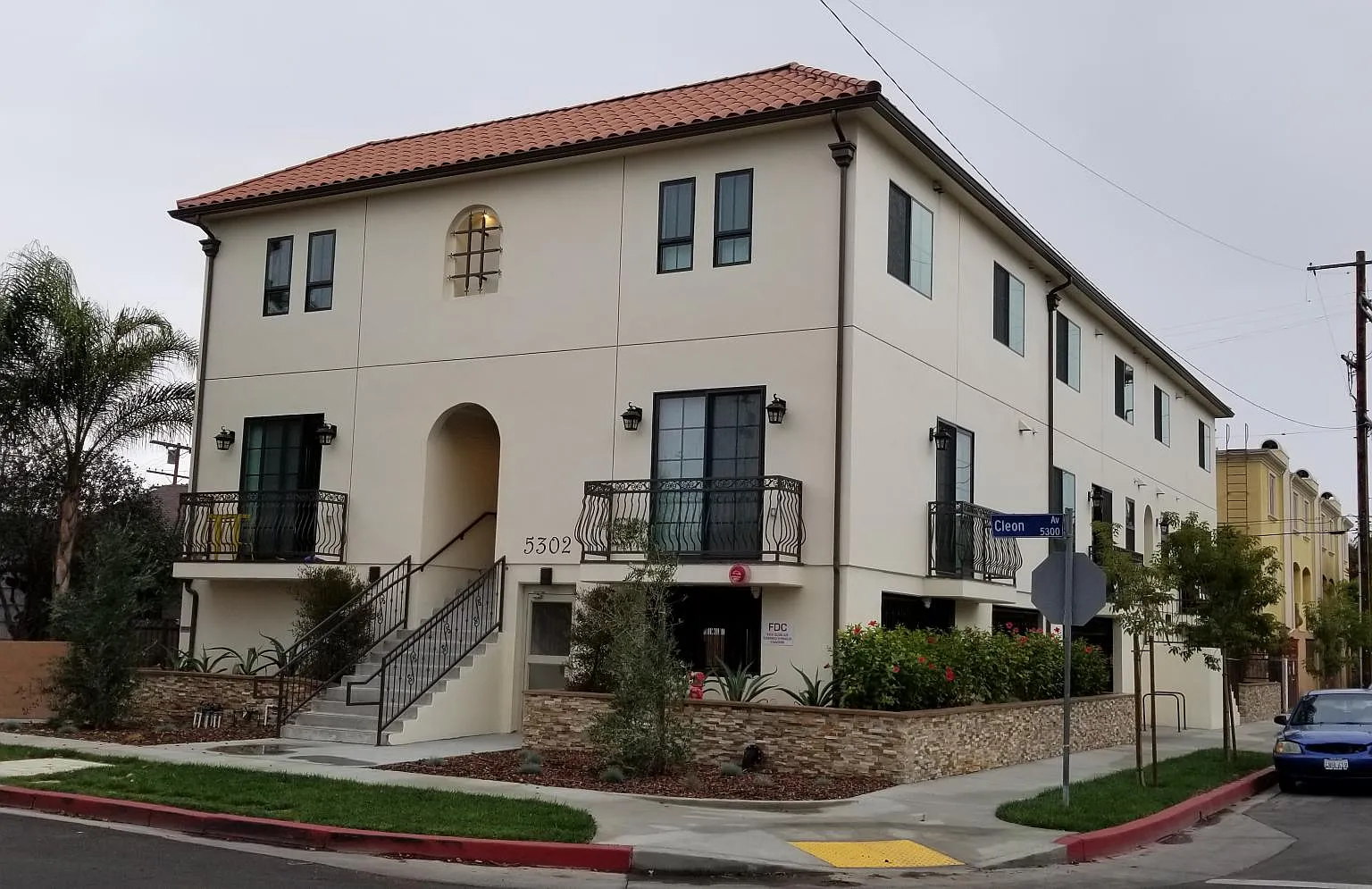 1 bed, 1.5 bath, 750 sqft, $2,500 — Photo 1