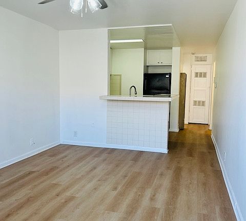 3rd image of 736 Bernard St APT 202