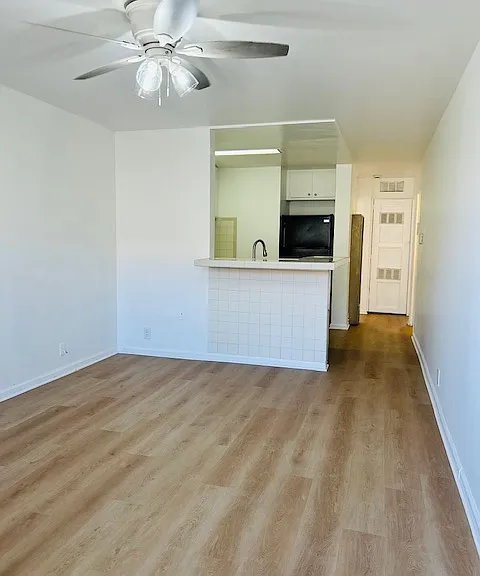 736 Bernard St #102 — Photo 2