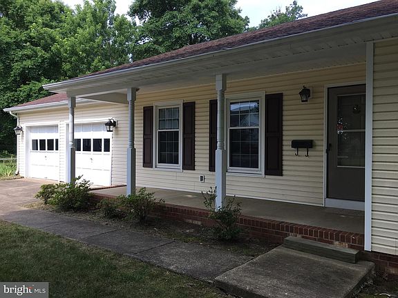 2nd image of 500 Maple Grove Dr