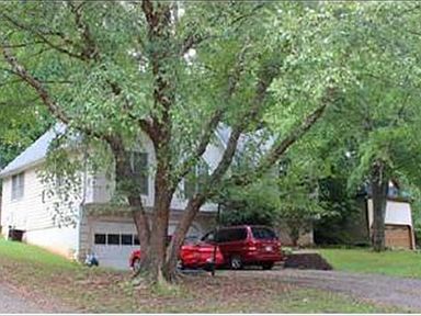 218 Tennis Court Ln NW, Kennesaw, GA 30144 | Zillow