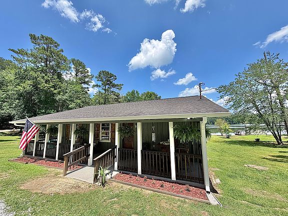 2nd image of 388 Harkins Lake Rd