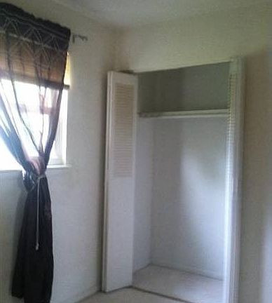 5th image of 4524 Jeanne St