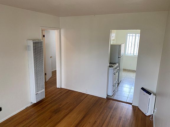 4th image of 4580 Kensington Dr