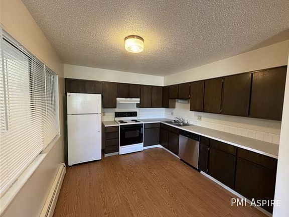 5th image of 1329 Vivian St APT 202