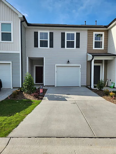 833 Falls Grove Trl Photo 1