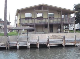 145 Port Ave, Rockport, TX 78382