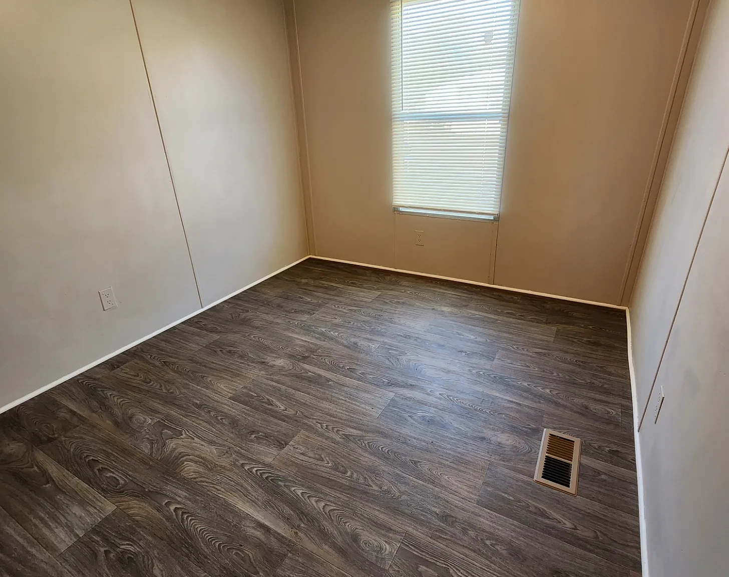 9513 Hausmond Way RV18 *Rental* - RV18 — Photo 2