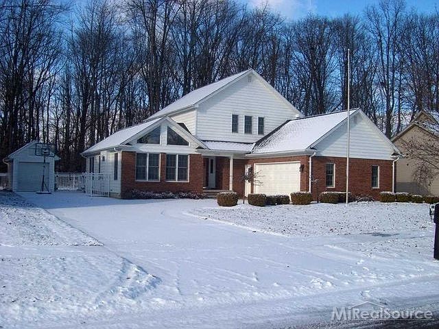 For Sale: 1528 Minnesota Ave, Marysville, MI 48040
