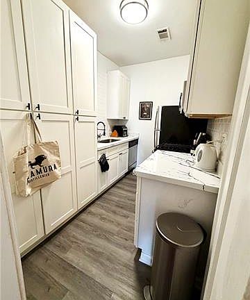 3rd image of 7934 Willow St APT D