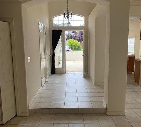 3rd image of 2060 E Brandywine Ln