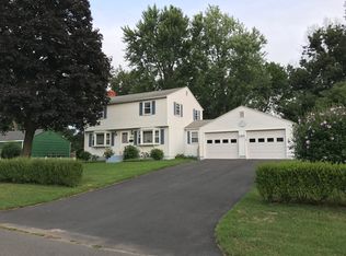 511 Denslow St, Windsor Locks, CT 06096