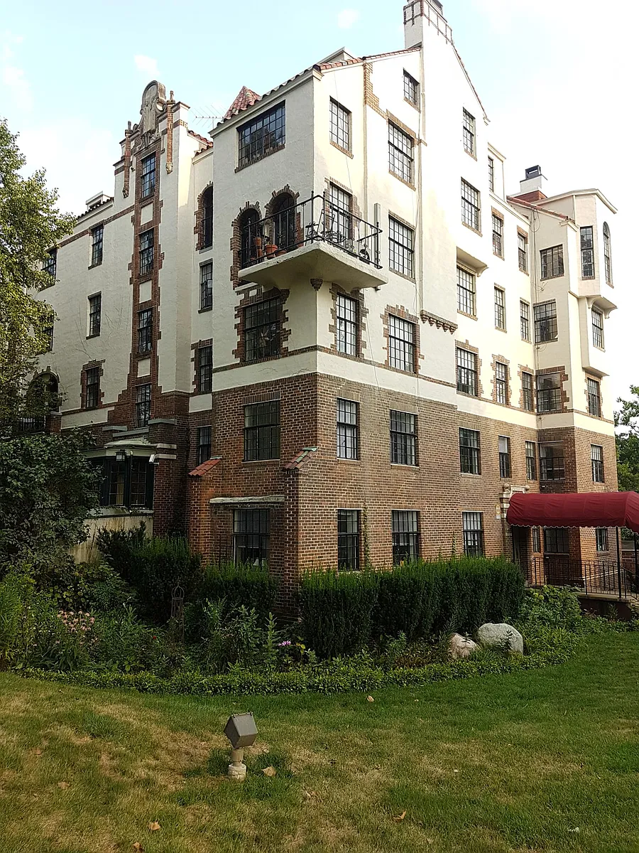 Building Photo - 4024 Grand Ave #600