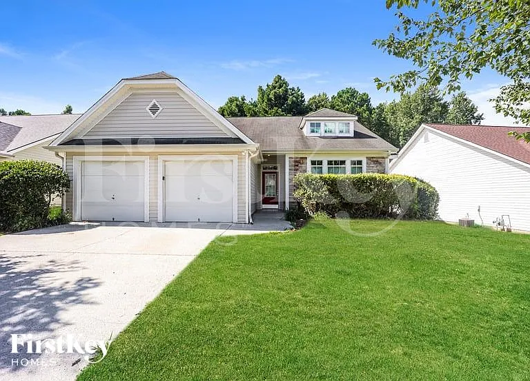 207 Fairgrove Ln — Photo 1