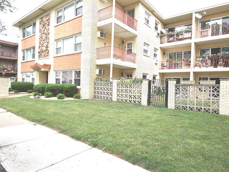 Belmont Heights Condominiums River Grove, IL Zillow