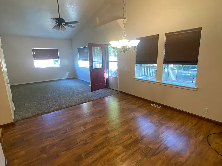 2609 Hillcrest Ln #2609 — Photo 7