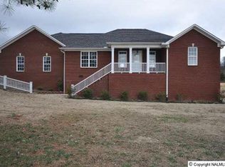 1693 Moss Chapel Rd, Hartselle, AL 35640