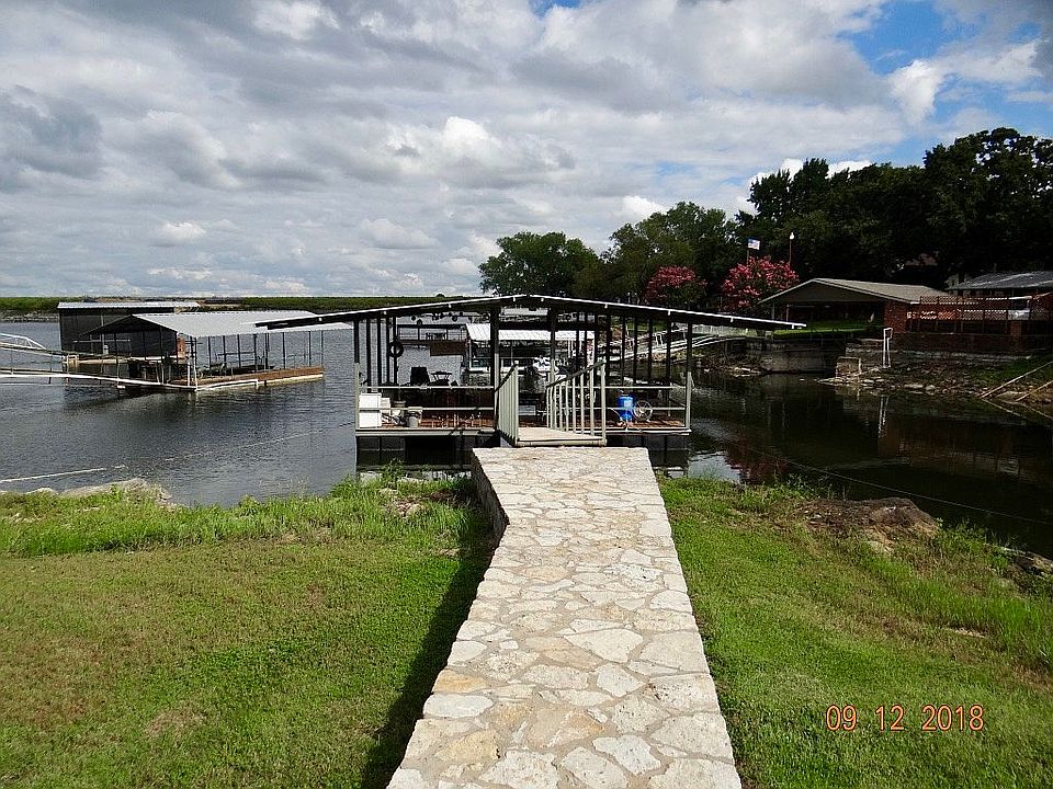 Dock construction all metal
