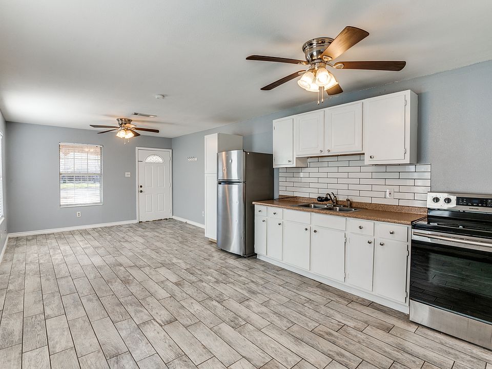 1st image of 2210 N Houston St #100